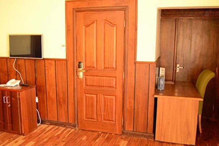 Room 15 of 43
