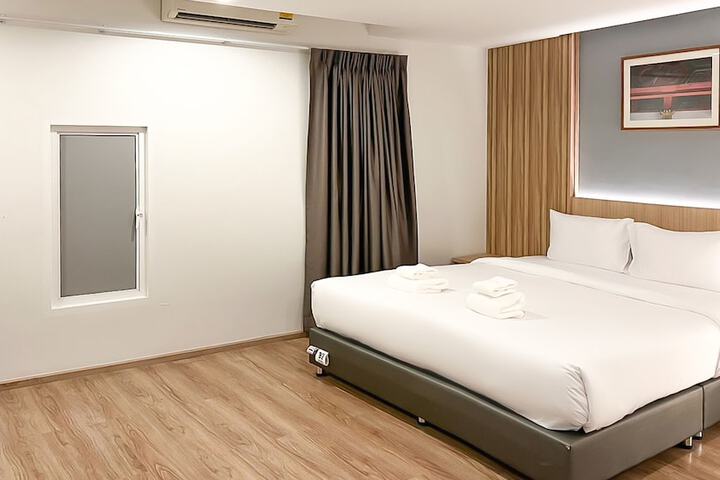 Room 37 of 75