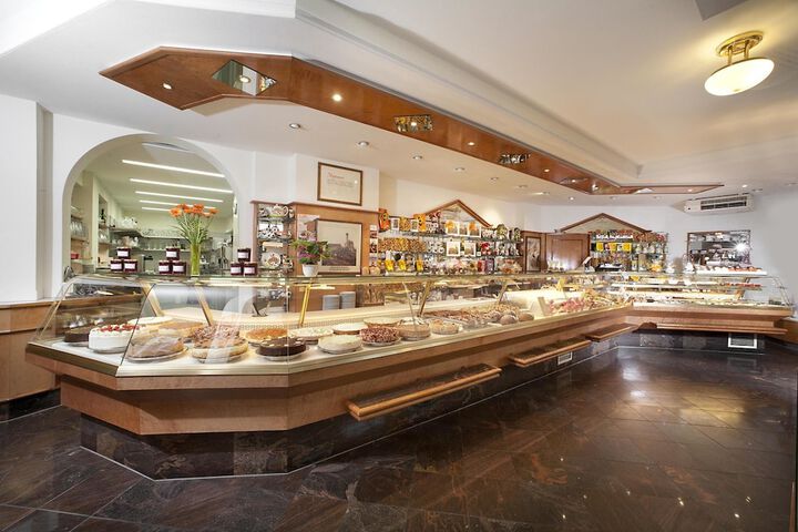 Cafe
