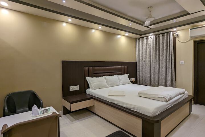 Room 17 of 150