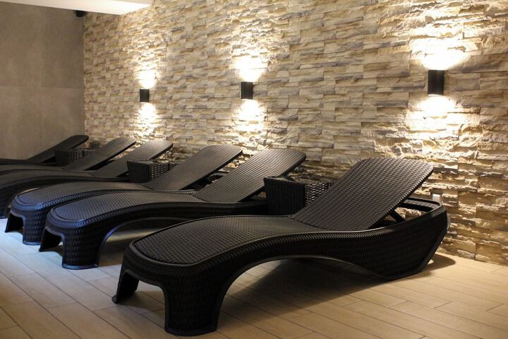 Spa 33 of 45