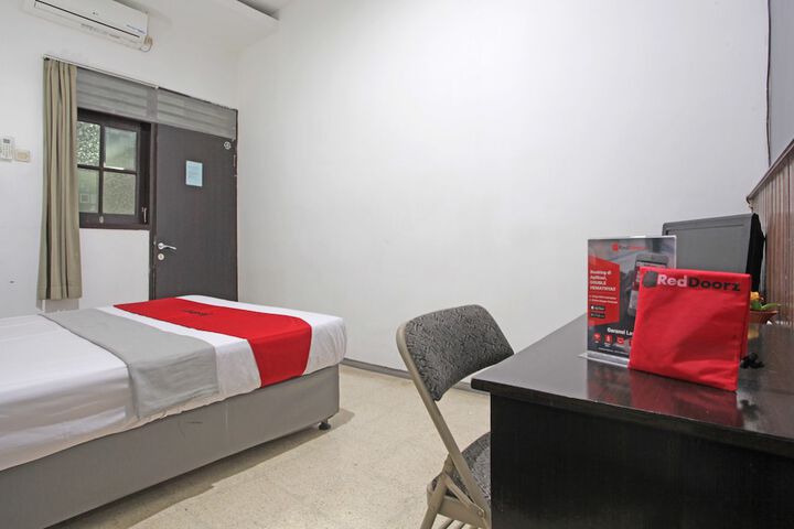 Room 8 of 23