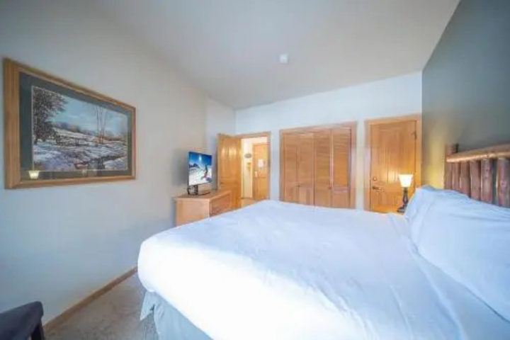Room 3 of 19