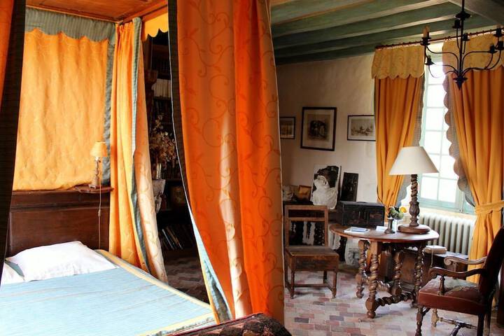 Room 7 of 47