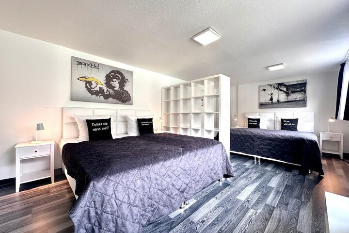 Room 28 of 81