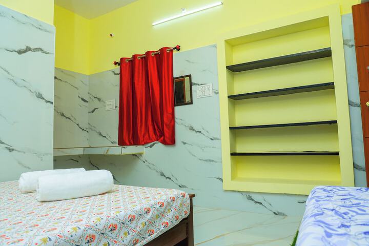Room 18 of 27