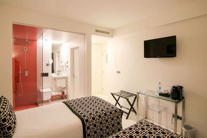 Room 29 of 49