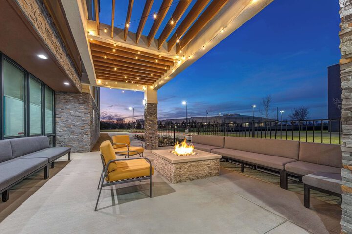 Terrace/Patio 33 of 34