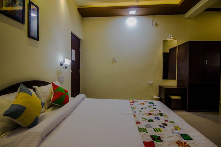 Room 9 of 22
