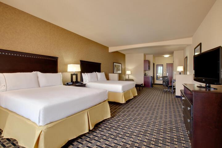 1 King Bed Suite (2 of 3)