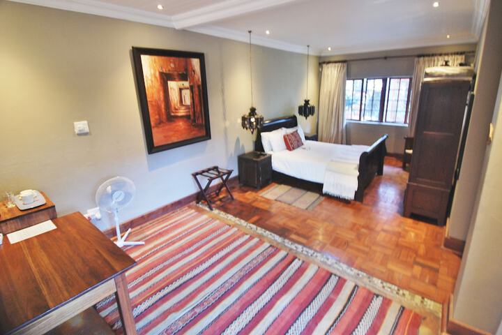 Room 5 of 60