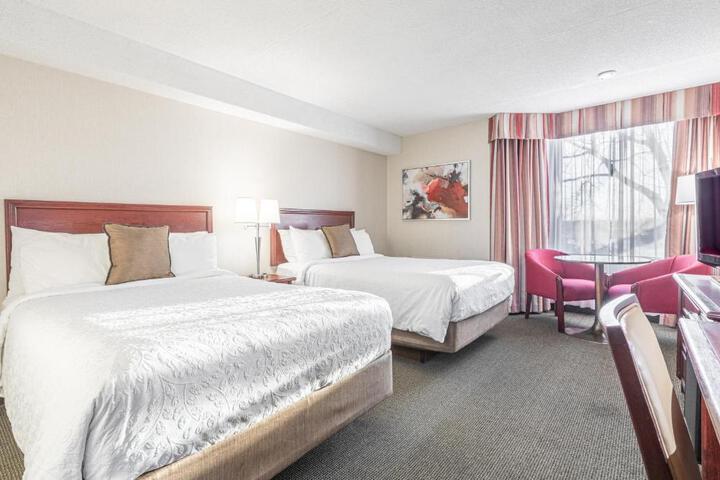 2 Double Beds (3 of 9)