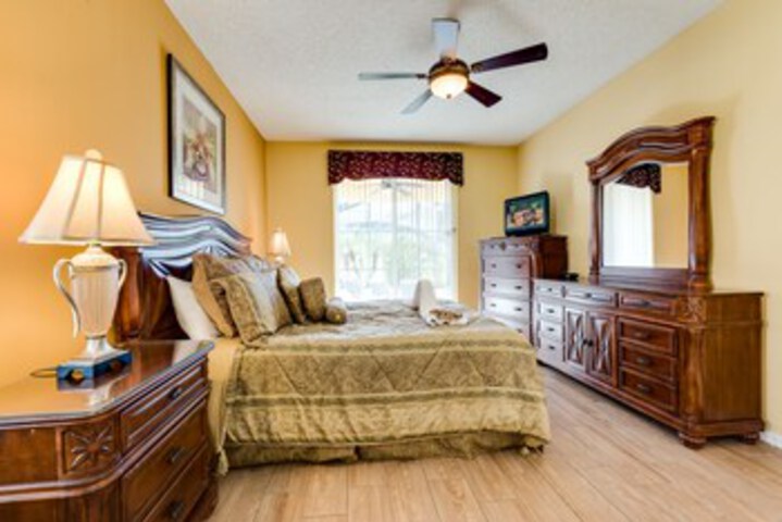 Room 103 of 272