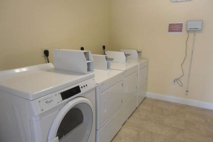 Laundry 20 of 38