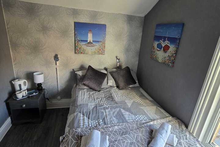 Room 16 of 41