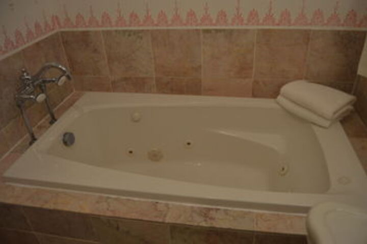 Hot Tub 109 of 117