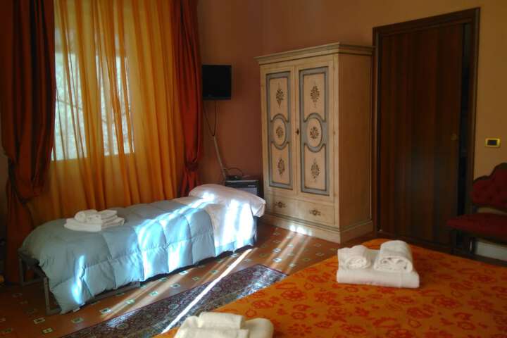 Room 17 of 54