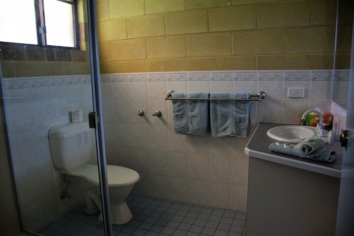 Room 9 of 20