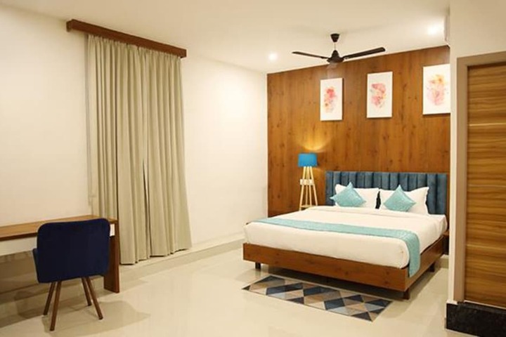Room 15 of 34