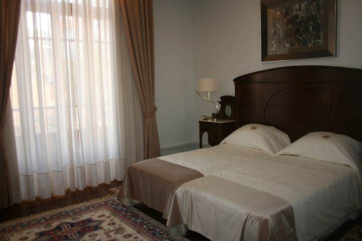 Room 5 of 29