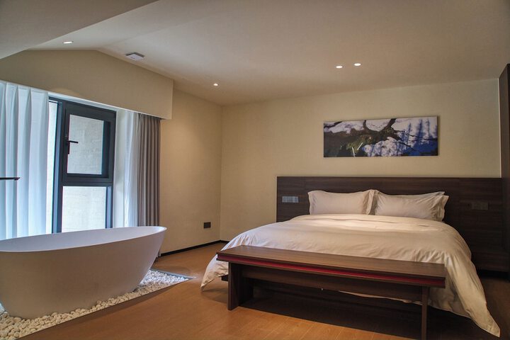 Room 22 of 68