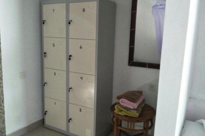 Room 13 of 41