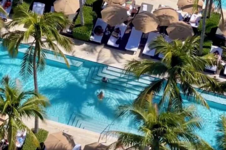Pool 49 of 87