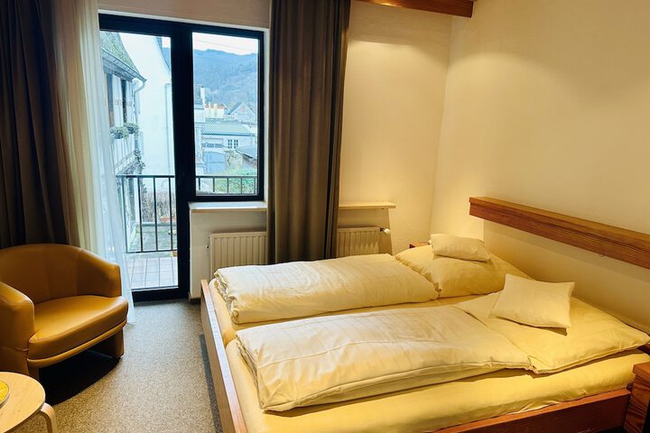 Room 15 of 85