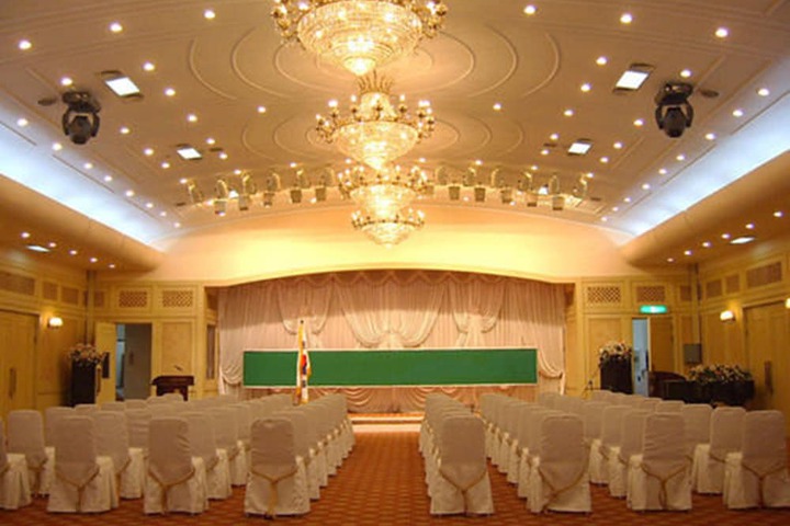 Banquet hall