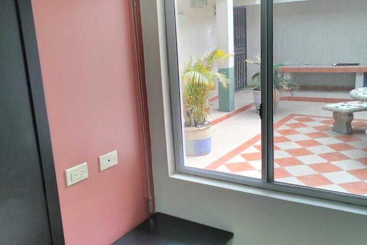 Room 9 of 22