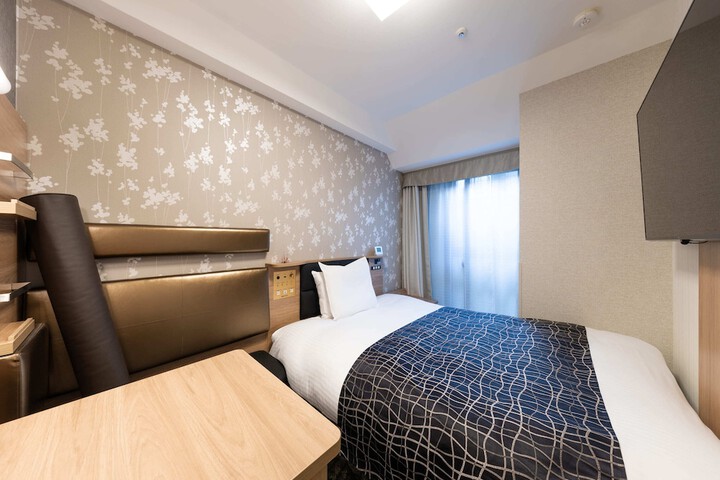 Room 13 of 40