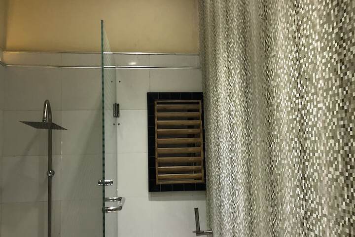 Room 228 of 288