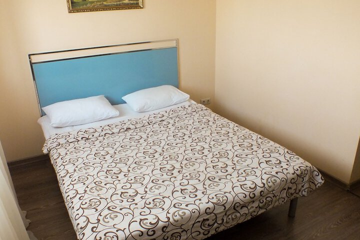 Room 4 of 62