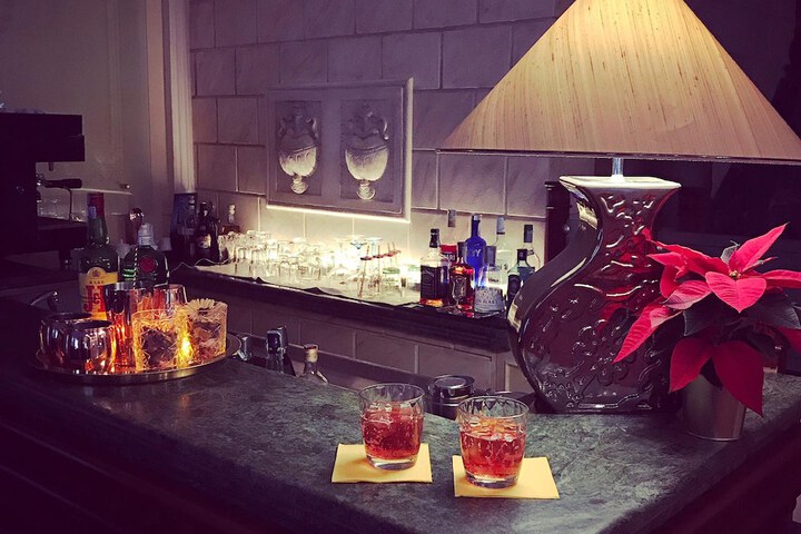 Lounge 65 of 94