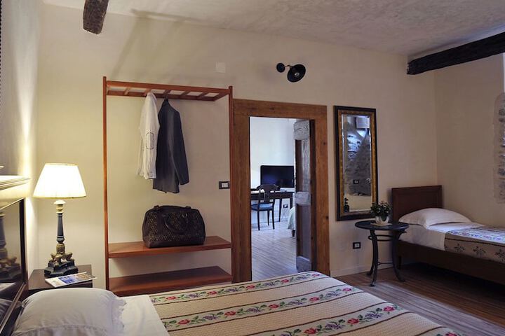 Room 16 of 45
