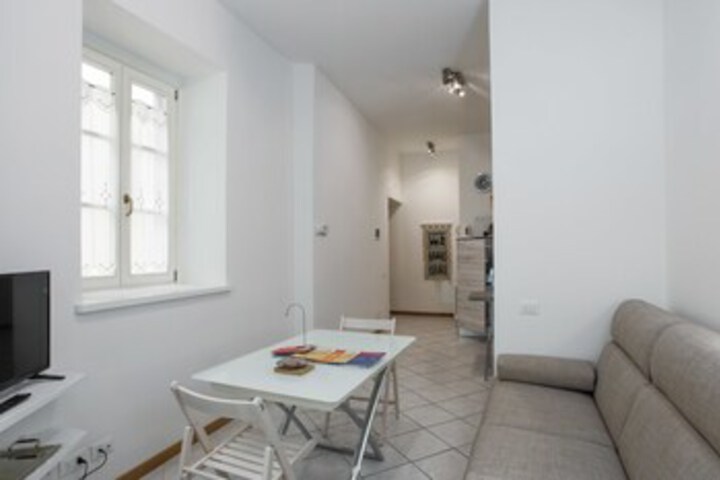 Room 10 of 20