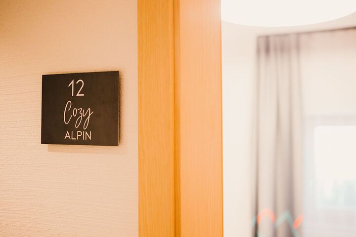 Hotel 4 of 117