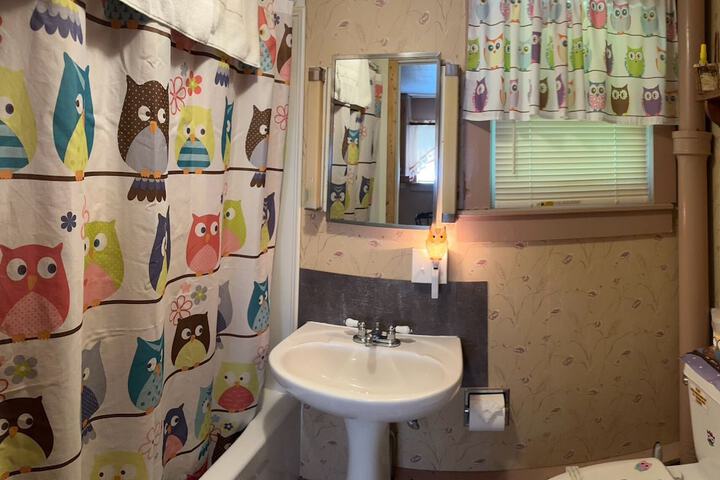 Room 27 of 36