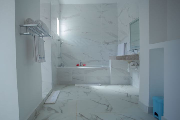 Room 51 of 82
