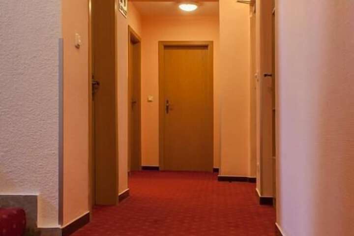 Ballroom/Hall 26 of 34