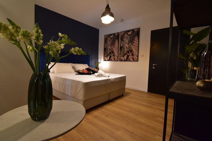 Room 14 of 145