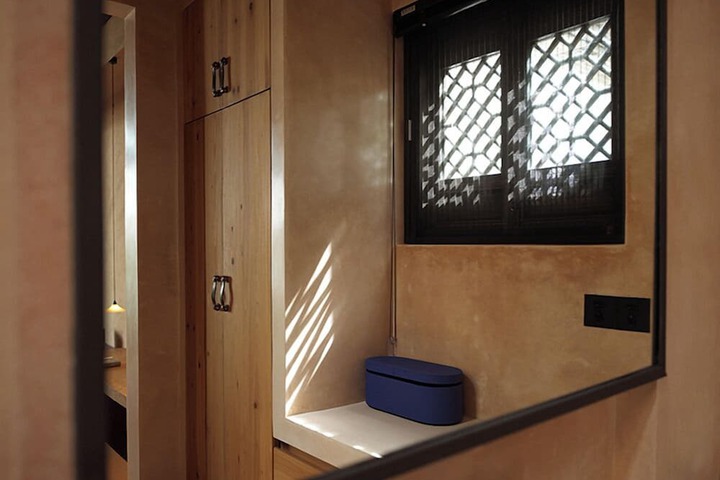 Room 30 of 128