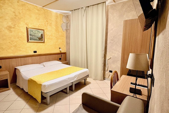 Room 12 of 45