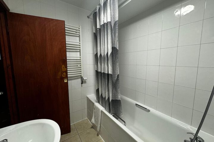 Room 80 of 95