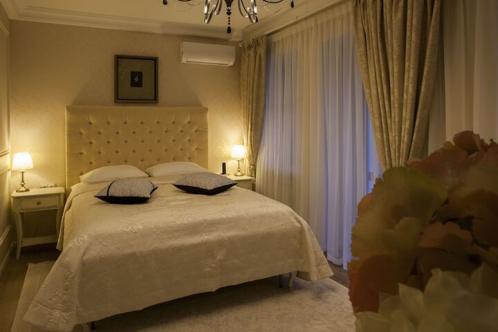 Room 9 of 46
