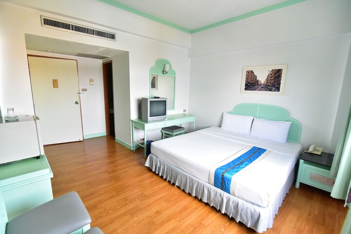 Room 41 of 55