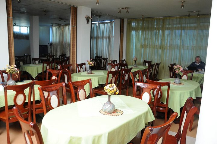 Dining 50 of 53