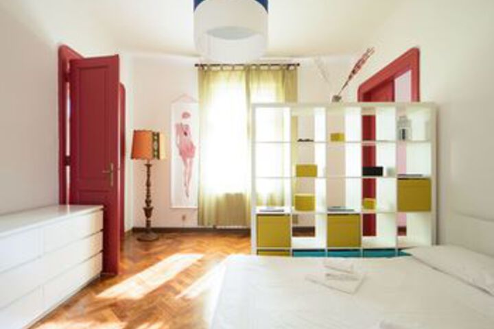 Room 7 of 19