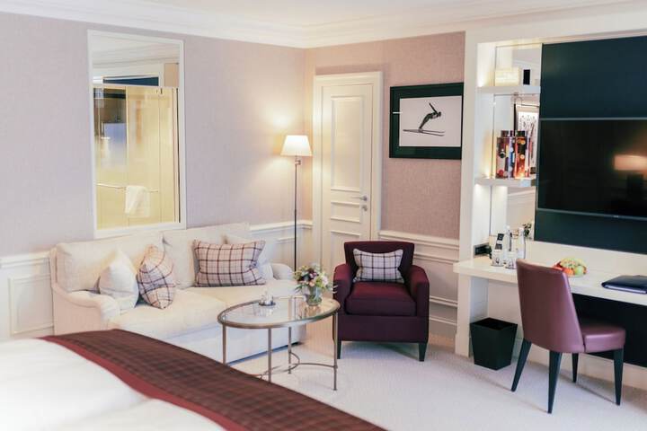 Room 66 of 208