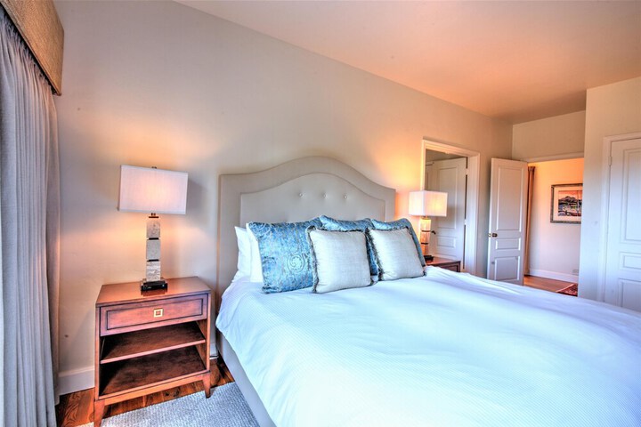 Room 4 of 39